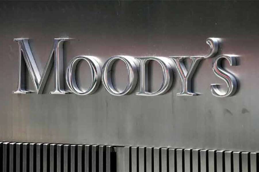 Monito di Moody’s all’Italia: “Attenti o vi declassiamo”