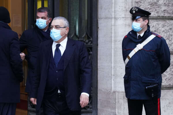 Luigi Cesaro va ai domiciliari ma non è mai andato a giudizio: “Sono innocente e lo dimostrerò”