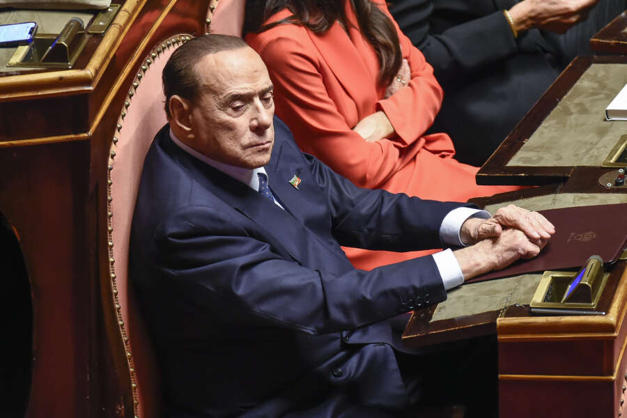 Fatto e Repubblica contro Berlusconi: sarai cacciato di nuovo