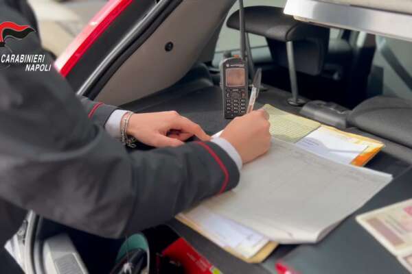 Reddito di cittadinanza, scovate a Napoli 662 persone senza diritto: 15 milioni nelle tasche sbagliate