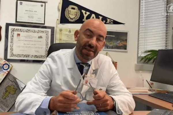 Batteri resistenti agli antibiotici, Bassetti: “Li usiamo male, nel 2050 fino a 10 milioni di morti all’anno”