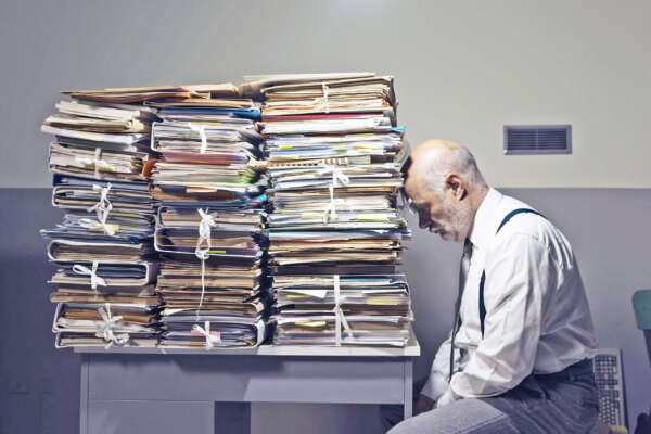 Pubblica amministrazione, superare il rapporto di soggezione patologica del cittadino: mai più schiavi della burocrazia