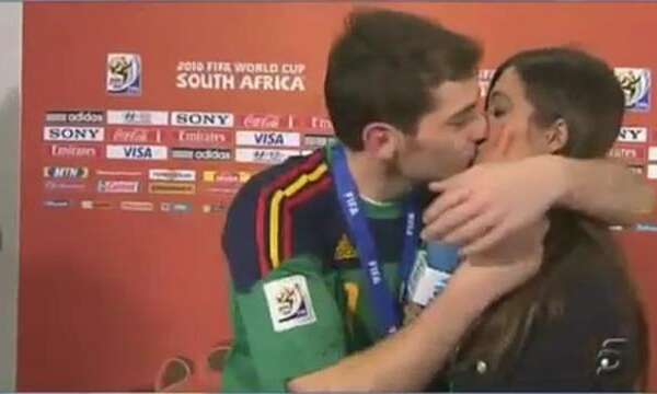 Iker Casillas e l’ex moglie Sara Carbonero, i figli e la storia di un amore e del bacio che fece il giro del mondo