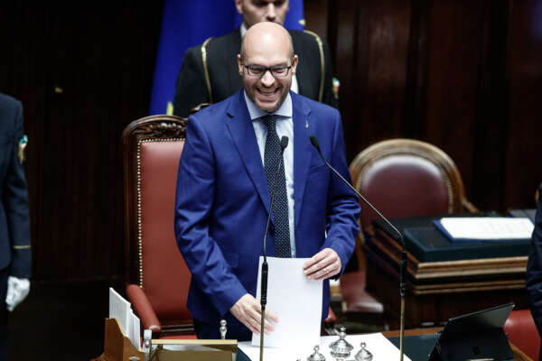 Il discorso di Lorenzo Fontana neo presidente della Camera: i riferimenti ai santi e al Papa, il passaggio su “diversità” e “diritti”