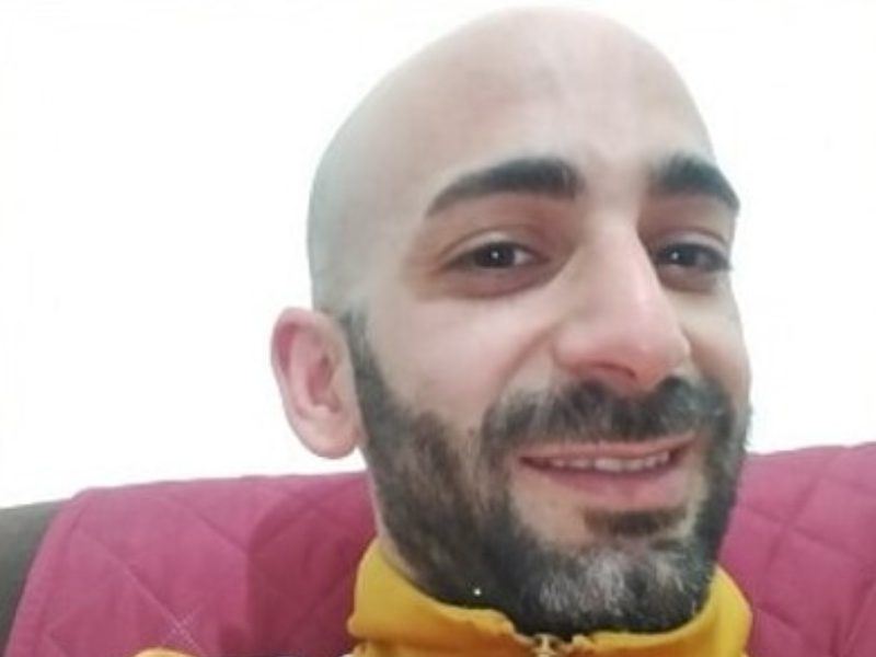 Barista massacrato a coltellate, Mario si era rifiutato di dare da bere a un cliente: fermato 20enne