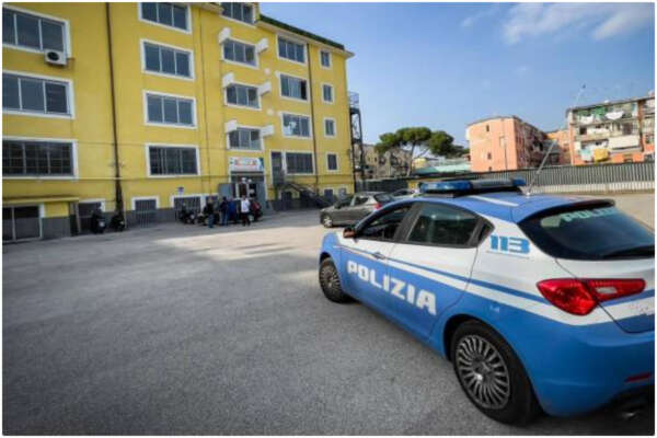Studente accoltellato a scuola, Iavarone contro la preside: “Non può prendere le distanze”
