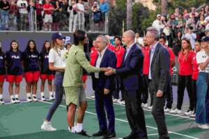 Il doppio fallo di Binaghi su Napoli e i napoletani: “Hanno entusiasmo e passione che travalica le loro possibilità”
