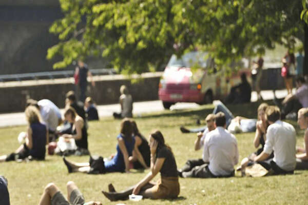 Meteo, terza “ottobrata” in arrivo per una estate senza fine: temperature più alte di 7 gradi e punte fino a 34