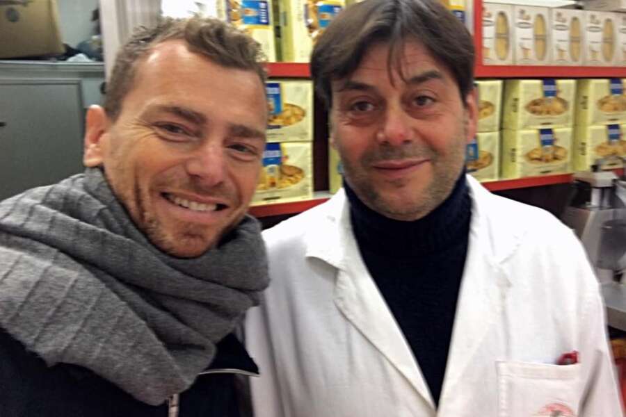 Perché a Napoli i cittadini denunciano meno che nelle altre città: la storia del salumiere Scarciello