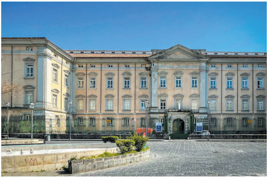 Digitalizzazione ma un solo impiegato per rilasciare atti processuali: il paradosso del tribunale di Napoli nord