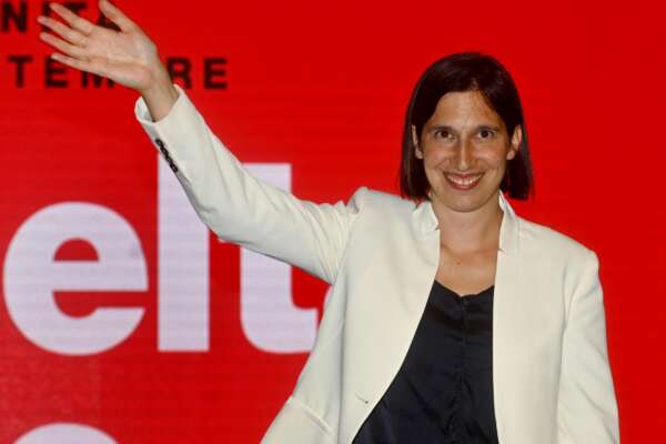 Elly Schlein parte alla conquista del Pd: domenica l’ufficialità della candidatura