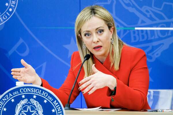 Manovra, Meloni copia Draghi: saltano le misure promesse in campagna elettorale