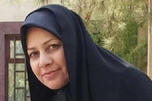 Proteste in Iran, arrestata anche la nipote dell’ayatollah Khamenei: Farideh Moradkhani colpevole di aver sostenuto le rivolte Proteste in Iran, arrestata anche la nipote dell’ayatollah Khamenei: Farideh Moradkhani colpevole di aver sostenuto le rivolte