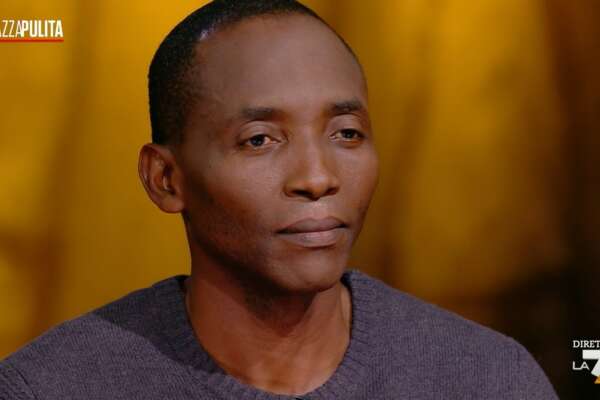 Processo a Soumahoro (non indagato), sedotto e abbandonato dalla sinistra “radical chic e con la puzza sotto il naso” Processo a Soumahoro (non indagato), sedotto e abbandonato dalla sinistra “radical chic e con la puzza sotto il naso”