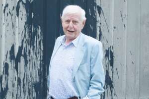 Chi era Hans Magnus Enzensberger, il poeta che odiava il consumismo e amava le barricate