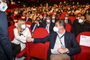 Perché Meloni ha visto Calenda: cosa c’è dietro l’incontro tra i due leader