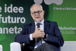 Caso Gualtieri, ma quale illegalità: prima vengono le persone