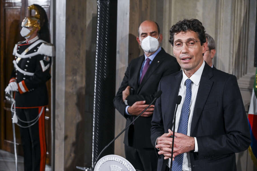 Intervista a Riccardo Magi: “Sui migranti la Meloni viola la legge italiana”