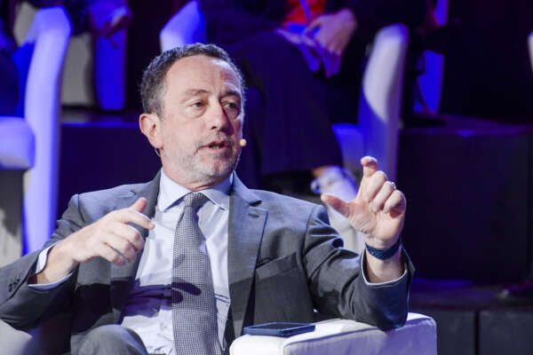 Intervista a Gian Domenico Caiazza: “Che errore rincorrere i malumori dell’opinione pubblica, è populismo penale”