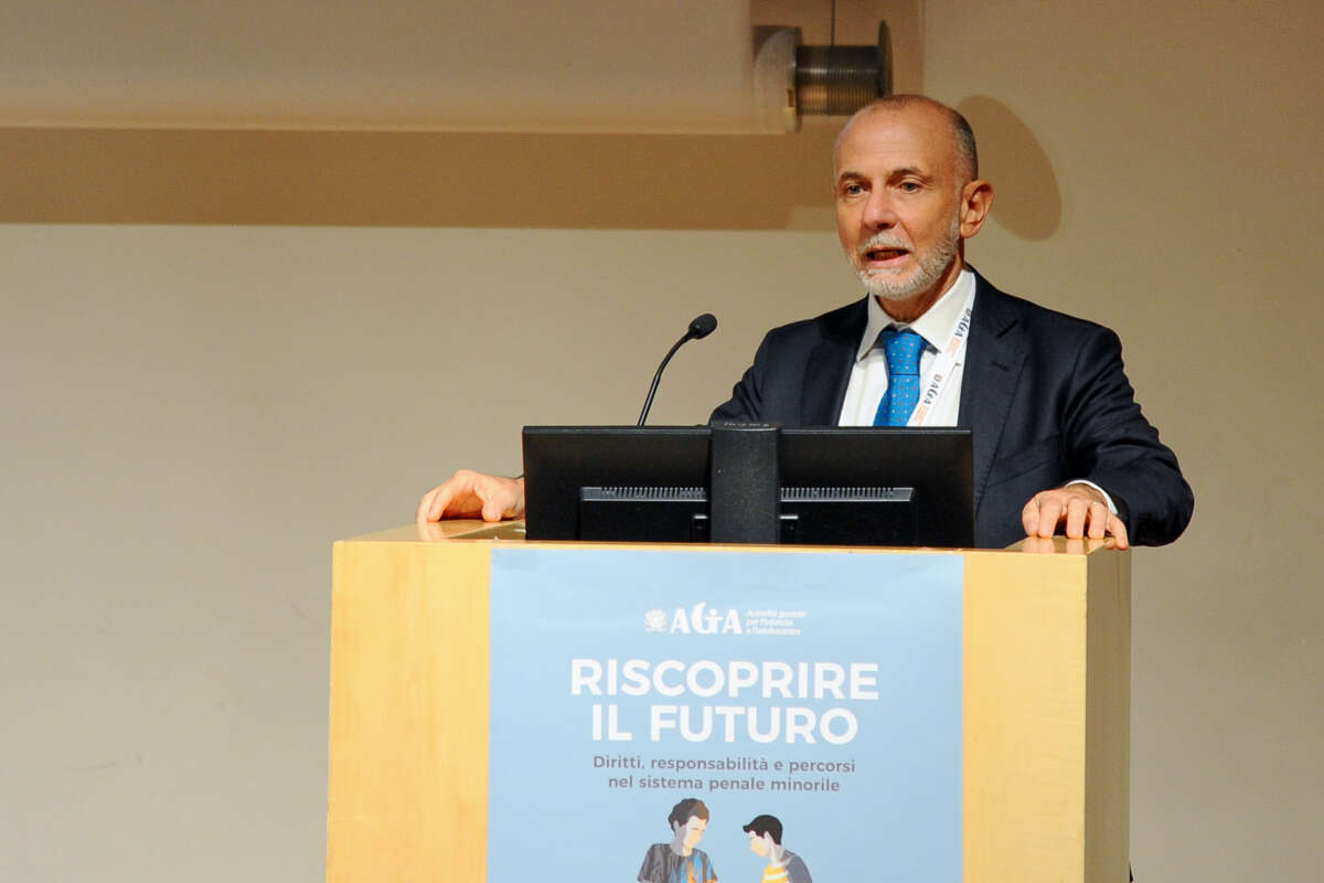 Allarme psicofarmaci per il 40% dei detenuti: ci sono anche i minori