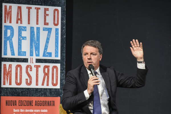 Chat ed estratti conto di Renzi pubblicati, schiaffo della Consulta a Travaglio e ai pm di Firenze: ricorso ammissibile