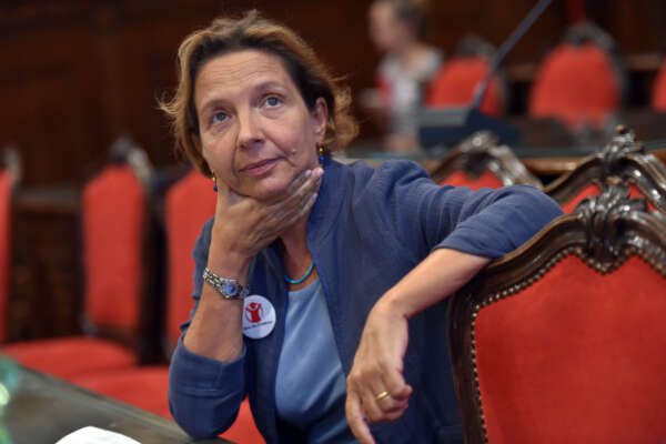 “Negli occhi dei bambini migranti c’è l’inferno”, intervista a Raffaela Milano (Save the children)