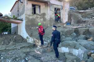 Alluvione Ischia, chi sono i dispersi (ci sono 4 bimbi). Eleonora la prima vittima, “persone bloccate in casa”