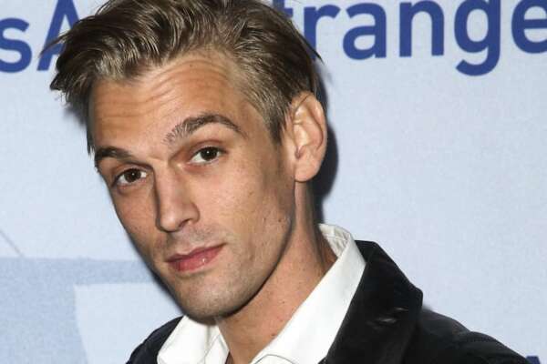 Morto Aaron Carter, il cadavere del cantante e attore ritrovato nella vasca da bagno