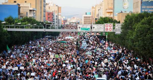 Cosa sta succedendo in Iran: le proteste tra manganelli e forca