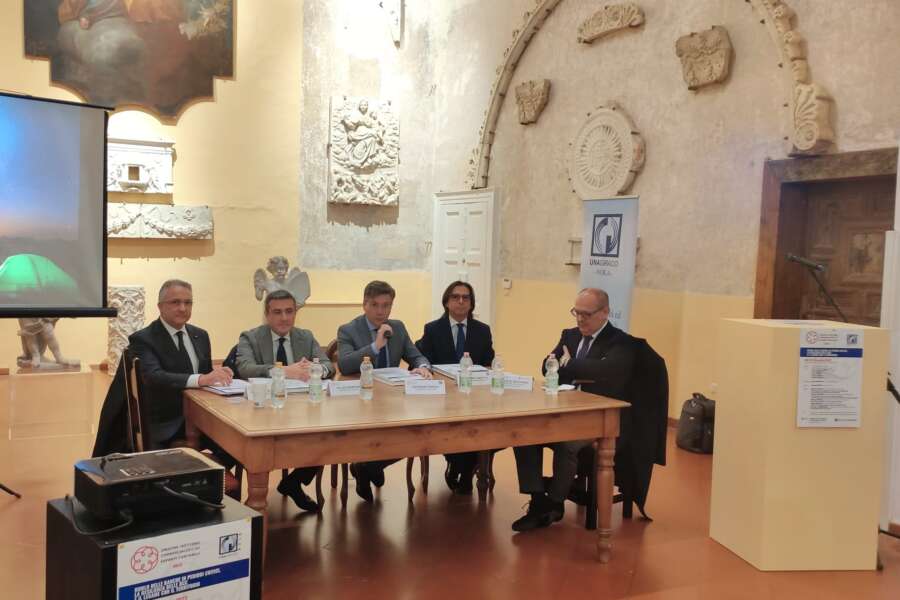 Banche e territorio, a Nola la ricetta di Unagraco e Commercialisti: “Dalla crisi si esce con la fiducia”