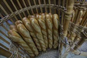 La baguette patrimonio immateriale dell’umanità Unesco, Macron esulta: “Un’arte di vivere alla francese” La baguette patrimonio immateriale dell’umanità Unesco, Macron esulta: “Un’arte di vivere alla francese”