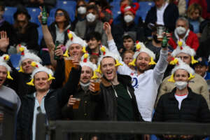 Il Qatar vieta la birra negli stadi dei Mondiali a due giorni dal via, l’ira dello sponsor Budweiser: “Imbarazzante”