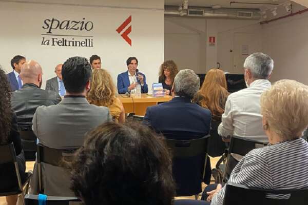 Diciotto racconti per riscoprire l’anima e i valori di San Ferdinando, Chiaia e Posillipo