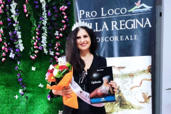 Festival della letteratura femminile vesuviana: vince Ida La Rana con la favola in quartine “Oplonia”