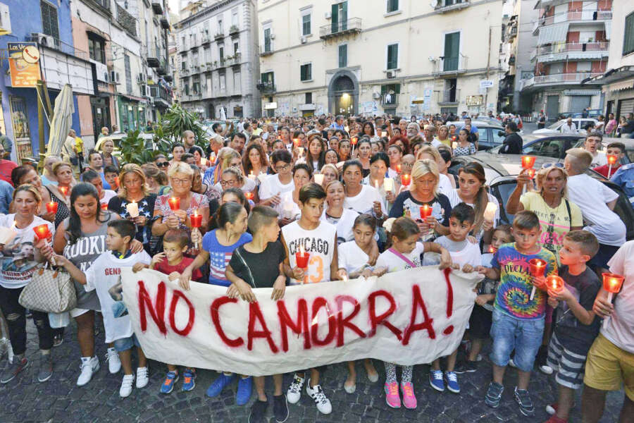 “Burocrazia feroce e stato assente, così ai commercianti conviene non denunciare il racket”, intervista a Luigi Ferrucci