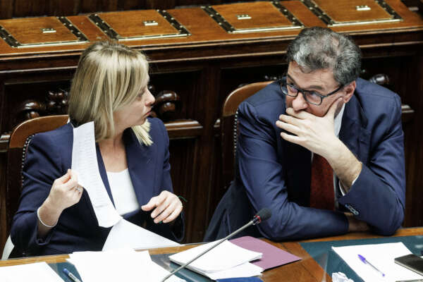 Manovra, dalla ‘Amazon Tax’ a Quota 103 per le pensioni, via l’Iva su pane e latte: le misure allo studio del governo Meloni