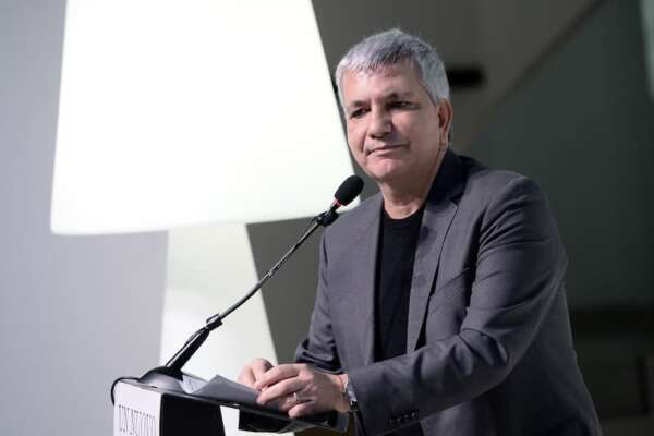 Maternità surrogata, Nichi Vendola: “Nessuno direbbe che San Giuseppe è un genitore abusivo, pervertono il cristianesimo”