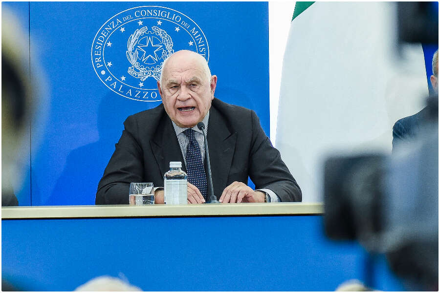 Scontro nel governo tra Meloni e Nordio, il ministro: “Il DL rave va cambiato”