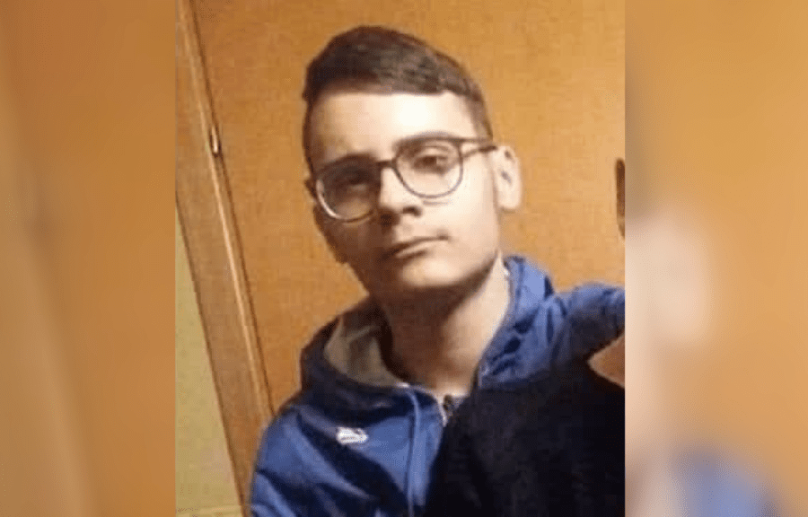 Ucciso a 19 anni, Paolo Stasi ha aperto la porta di casa al suo assassino: caccia al killer dalle telecamere