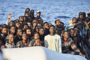 Lo strapotere dei pm e le ingerenze nella politica sui migranti: le Procure indagano a loro piacimento