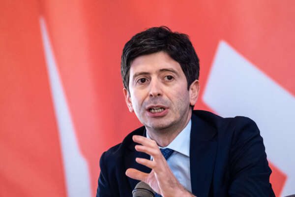 Autonomia differenziata, Speranza: “Può essere il colpo di grazia sui servizi sanitari”