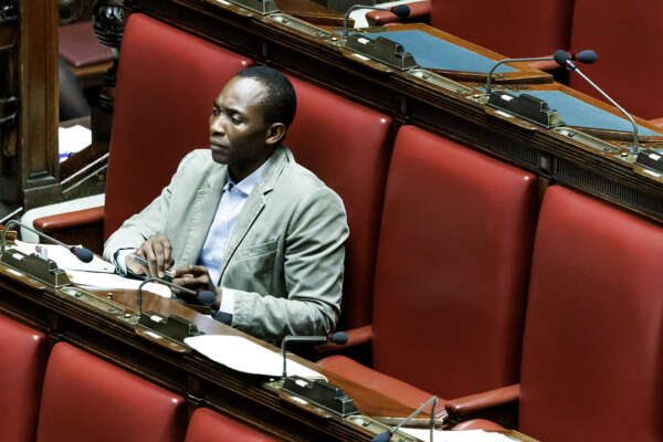 Quello che è successo ad Aboubakar Soumahoro è forca, non buon giornalismo Quello che è successo ad Aboubakar Soumahoro è forca, non buon giornalismo