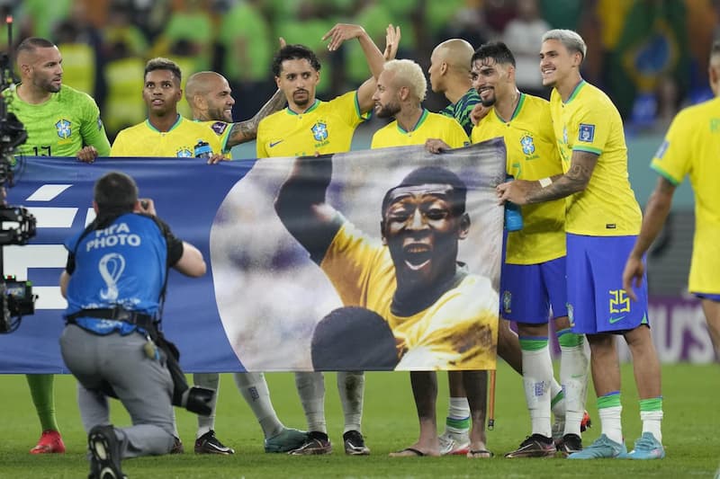 Come sta Pelé, peggiorano le condizioni di O Rei: la malattia e gli aggiornamenti sulle condizioni del campione brasiliano