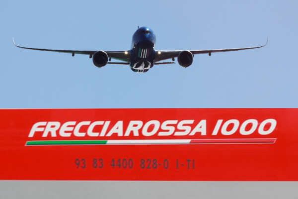 Stop ai voli brevi se c’è il treno: le rotte a rischio in Italia