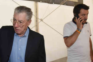 Salvini e la faida interna: da Lega Nord a Lega Viva, la corrente di Bossi verso la Moratti Salvini e la faida interna: da Lega Nord a Lega Viva, la corrente di Bossi verso la Moratti