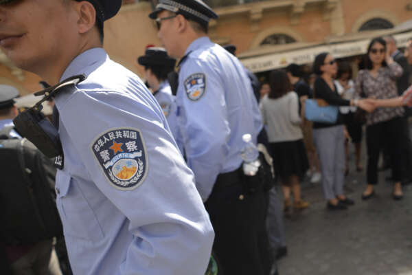 Cosa ci fanno le 11 stazioni di polizia cinese in Italia: gli occhi del “Dragone” e lo spionaggio di Stato Cosa ci fanno le 11 stazioni di polizia cinese in Italia: gli occhi del “Dragone” e lo spionaggio di Stato