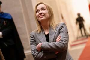 Italiani poveri, rassegnati e con la paura della guerra: il rapporto Censis e la contraddizione populista