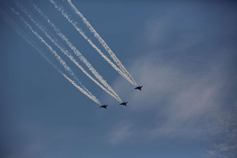 Sale la tensione Cina-Taiwan, Pechino lancia maxi incursione aerea in risposta alla “collusione” Taipei-Usa