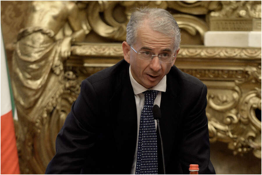 Il caso Ferri e l’inciviltà del trojan: la vita privata in pasto a chiunque