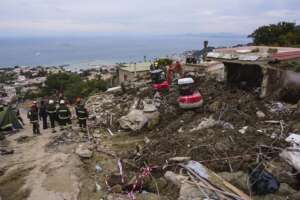 Ancora allerta meteo a Ischia, rischio temporali e frane: avanti evacuazioni e ricerche per l’ultima dispersa
